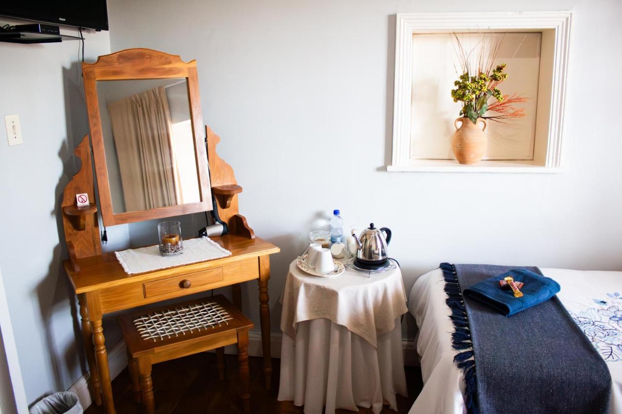 Bed and Breakfast De Oude Yotclub Оудсхорн Экстерьер фото